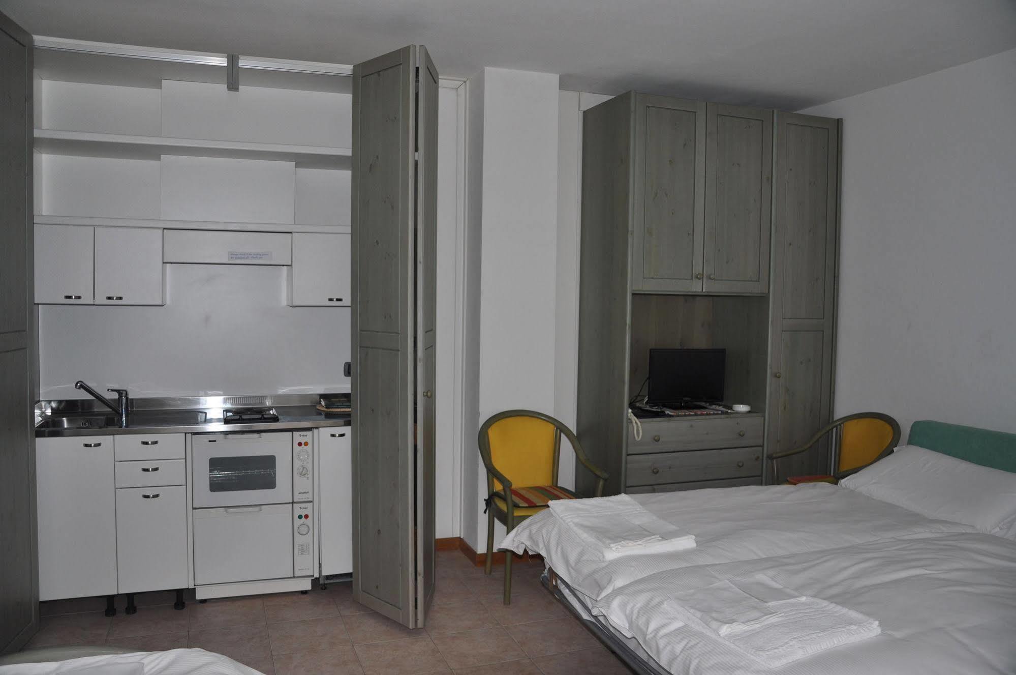Residence Biancaneve อาปริกา ภายนอก รูปภาพ